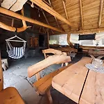 Feriehus Basikowe Wzgorze, 2 Z Kominkami I Jacuzzi Korbielów