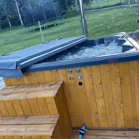 Дом отдыха Basikowe Wzgorze, 2 Z Kominkami I Jacuzzi *