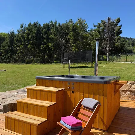 Basikowe Wzgorze, 2 Z Kominkami I Jacuzzi Корбелюв
